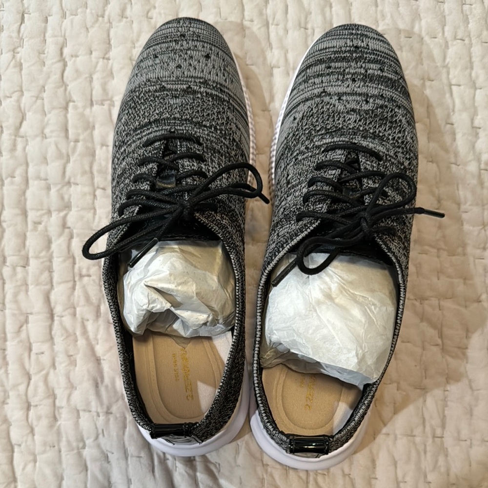 Women’s Black and Gray Knit Sneakers Size 7.5